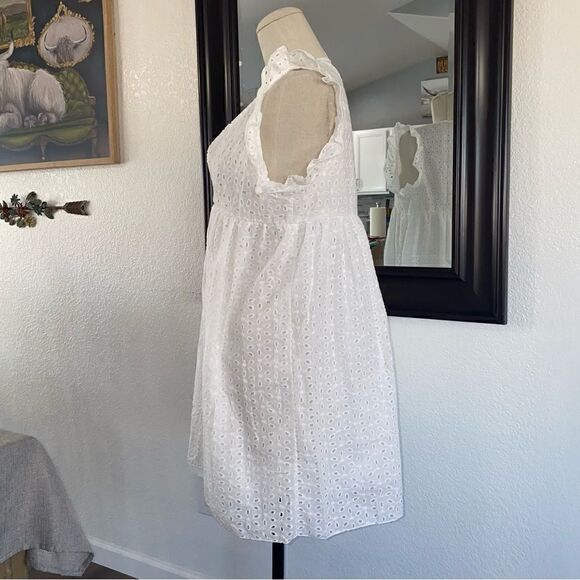 Womens V-Neck Flutter Sleeve Eyelet Detail Fit & Flare Dress White Large - Picture 3 of 9